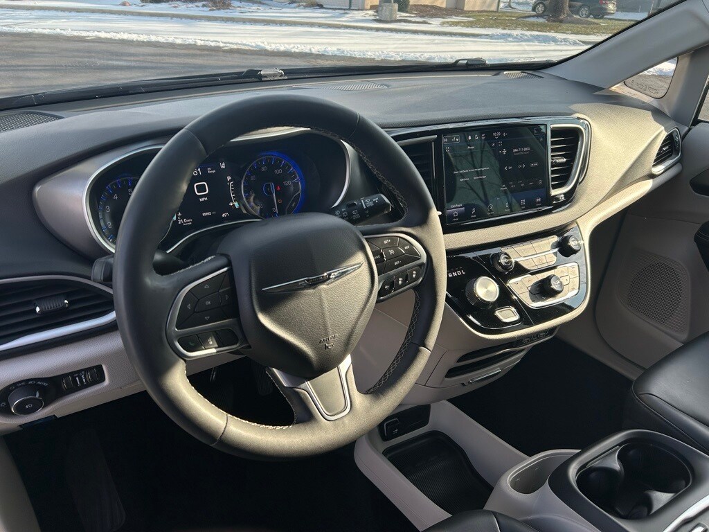Used 2024 Chrysler Pacifica Touring L Van Passenger Van