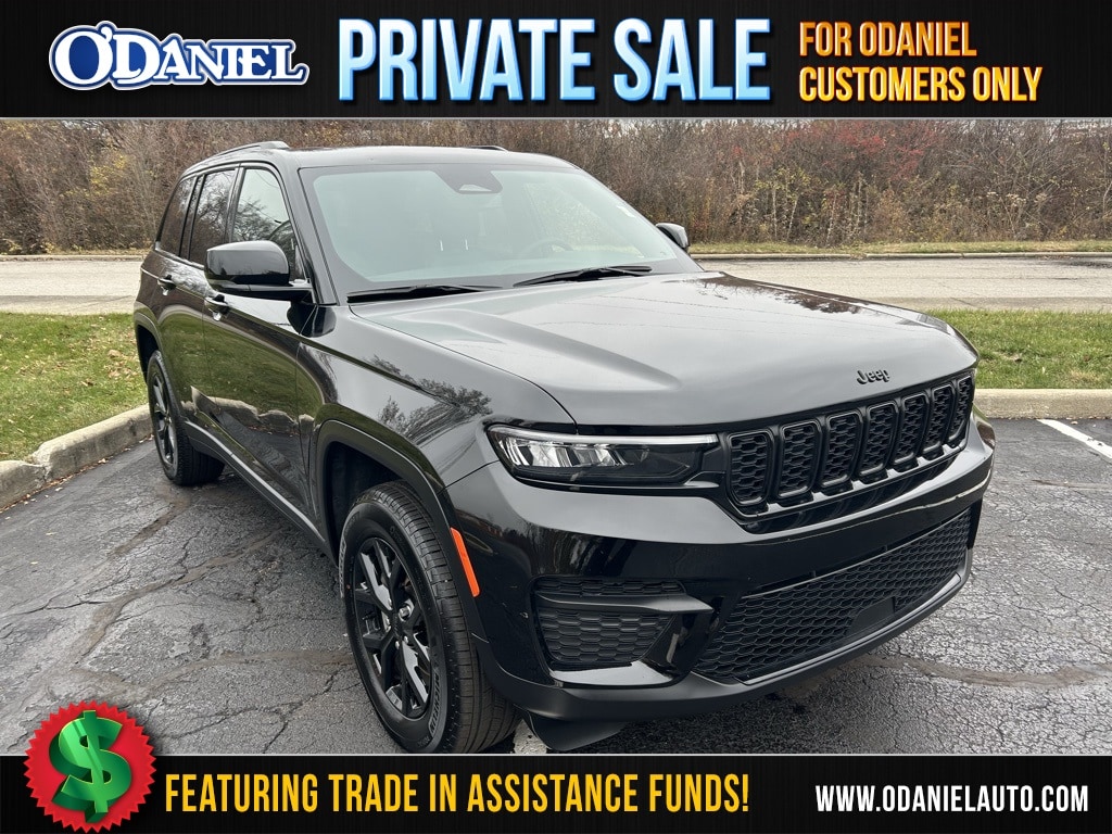 2024 Jeep Grand Cherokee Altitude's photo