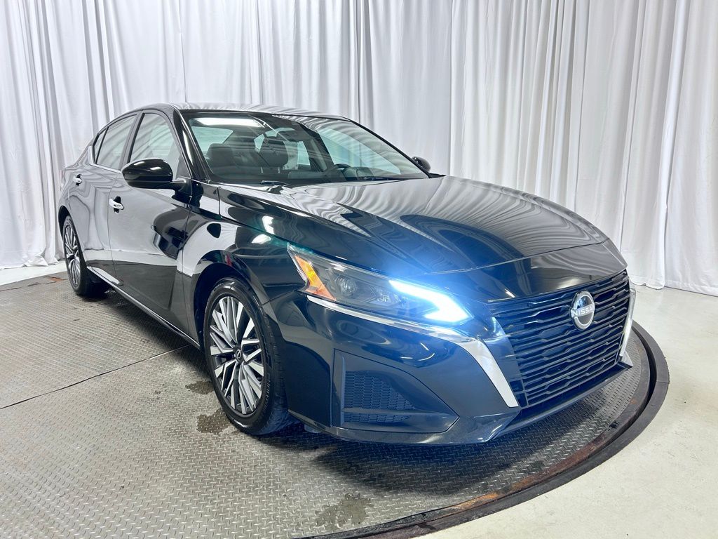 2023 Nissan Altima SV
