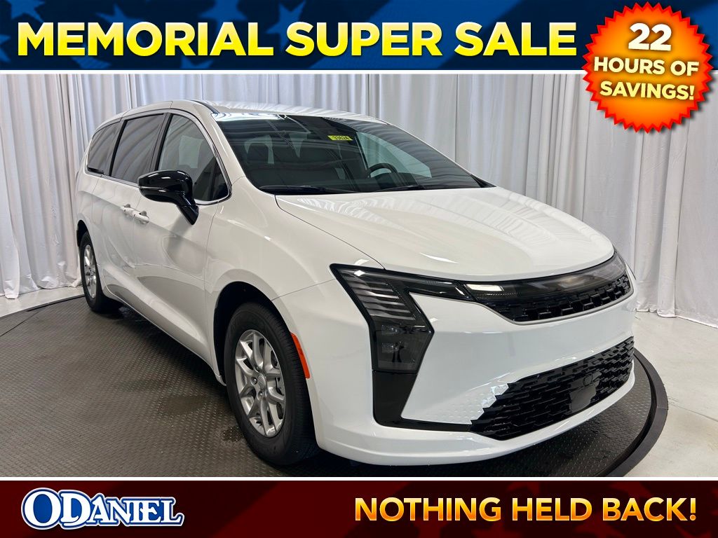 2027 Chrysler Pacifica Select's photo