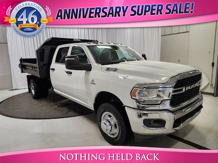 2024 Ram 3500 Chassis Cab 3500 TRADESMAN CREW CAB CHASSIS 4X4 60' CA Pickup