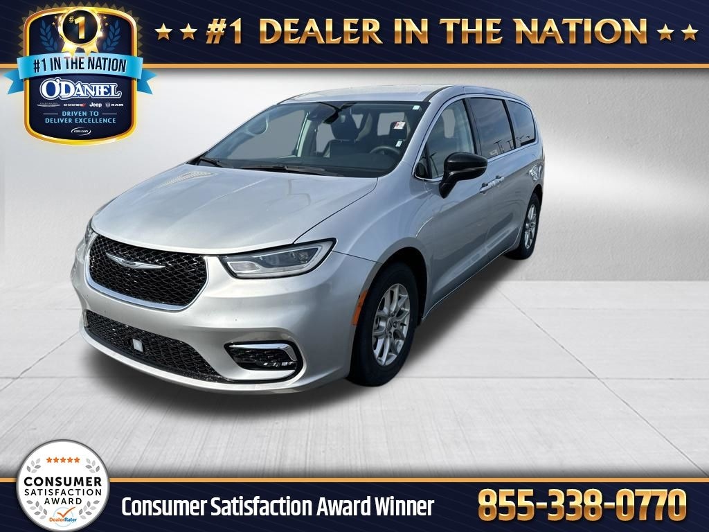 Used 2024 Chrysler Pacifica Touring L Van Passenger Van