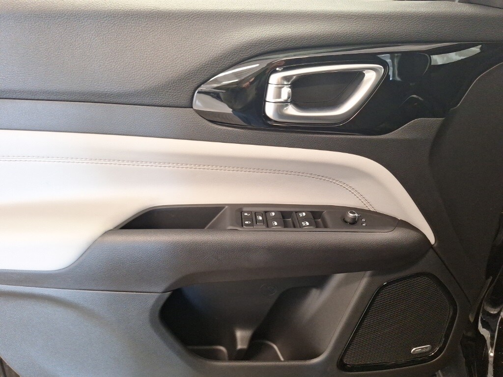 2025 Jeep Compass Limited photo 4