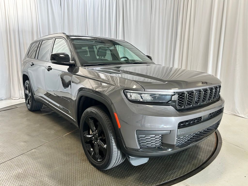 Used 2023 Jeep Grand Cherokee L Laredo SUV