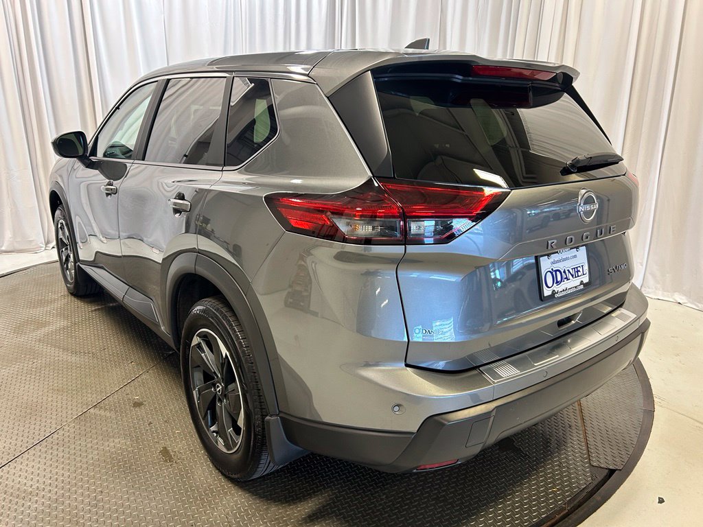 Used 2024 Nissan Rogue SV SUV