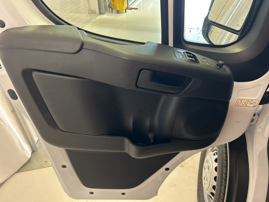 New 2026 Ram ProMaster PROMASTER 2500 TRADESMAN CARGO VAN LOW ROOF 136' W Cargo Van