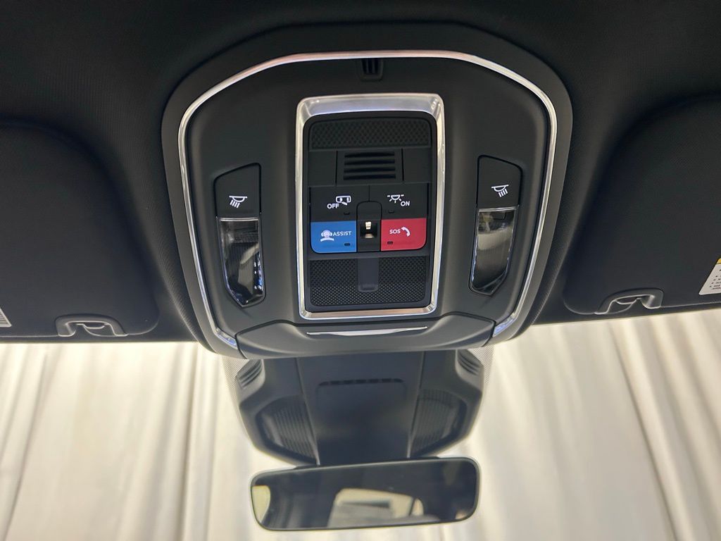 2026 Jeep Cherokee Laredo - Photo 23