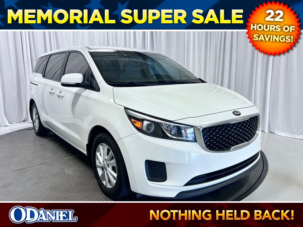 2016 Kia Sedona L's photo
