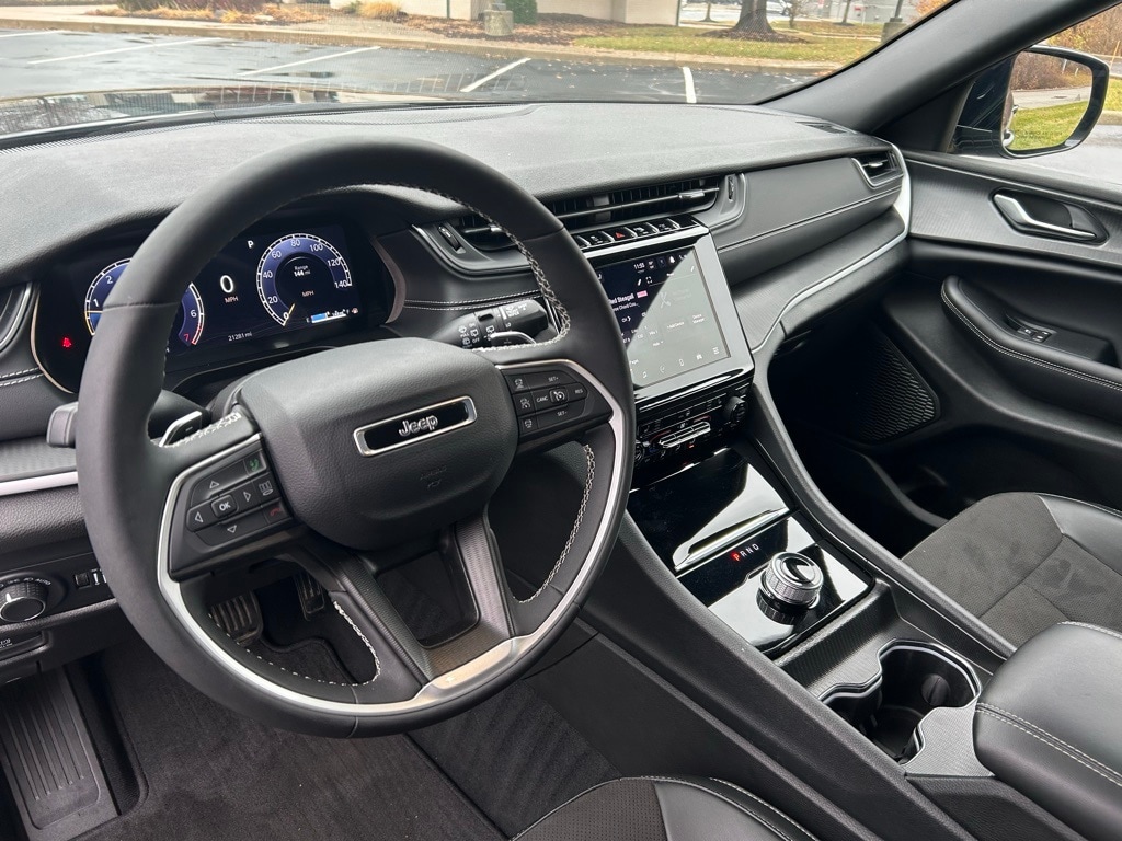 2024 Jeep Grand Cherokee Laredo Altitude X photo 3