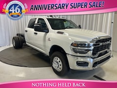 2026 Ram 3500 Chassis Cab 3500 TRADESMAN CREW CAB CHASSIS 4X4 60' CA Pickup