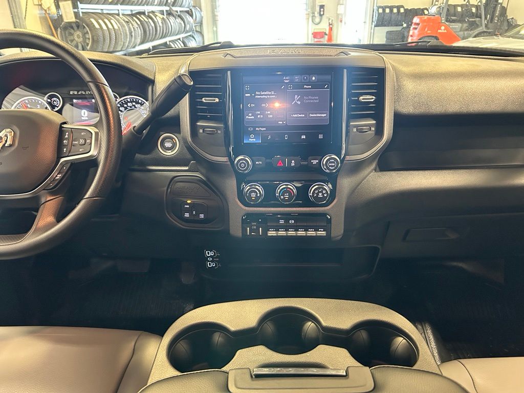 2026 RAM 3500 Chassis Tradesman - Photo 19