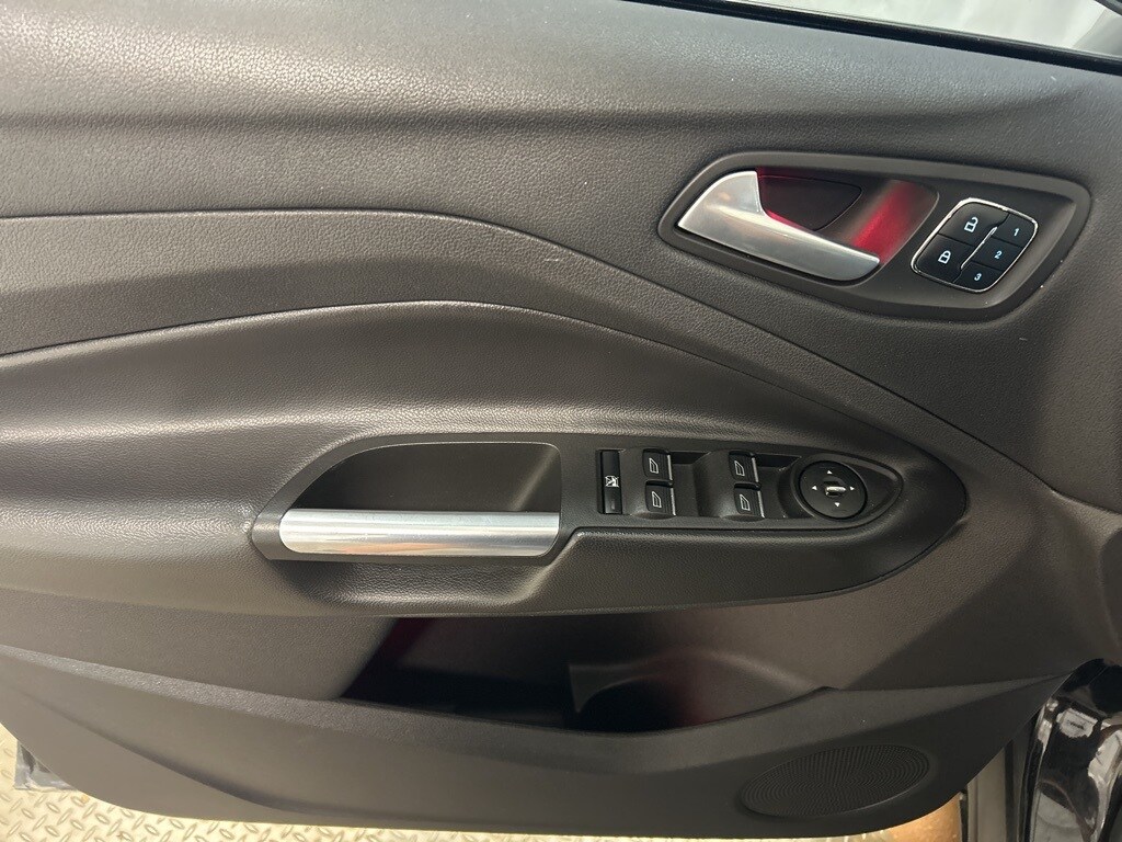 2014 Ford Escape Titanium photo 4