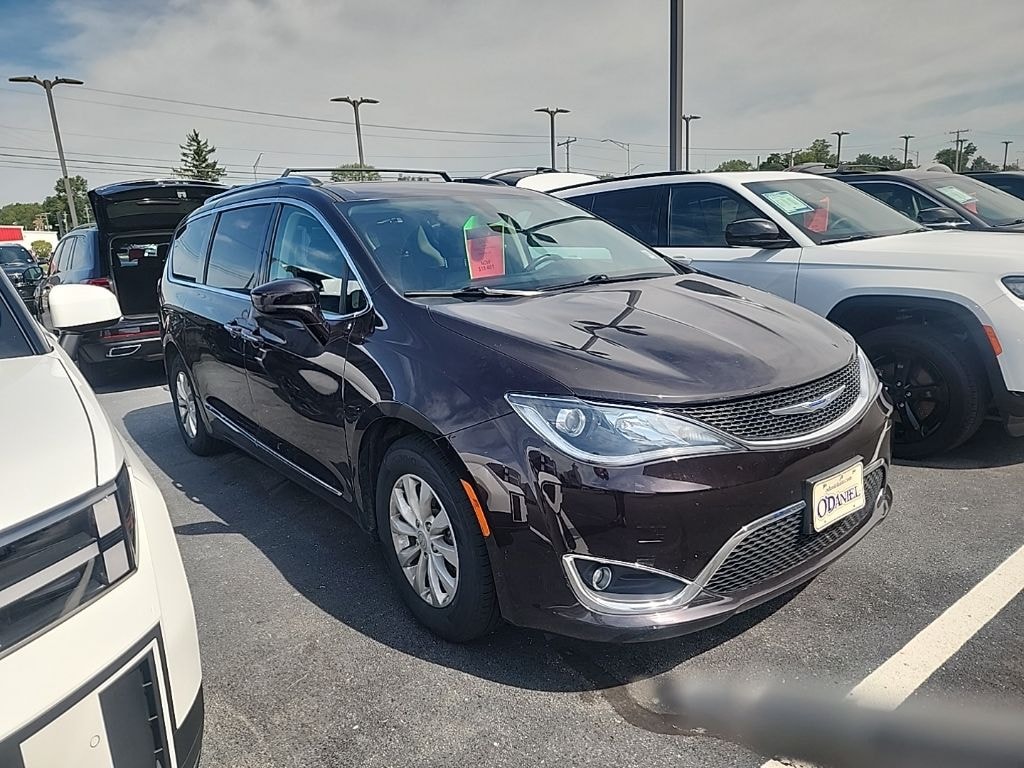 Used 2019 Chrysler Pacifica Touring L Van Passenger Van