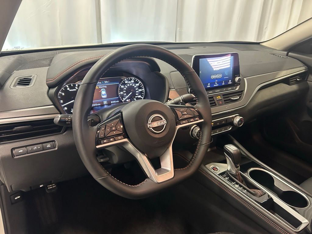 Used 2025 Nissan Altima SR Sedan