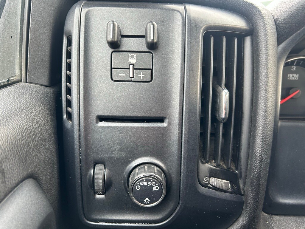 2018 Chevrolet Silverado 1500 photo 4