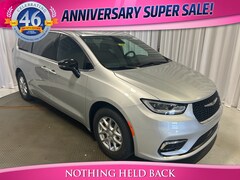 2026 Chrysler Pacifica SELECT Passenger Van