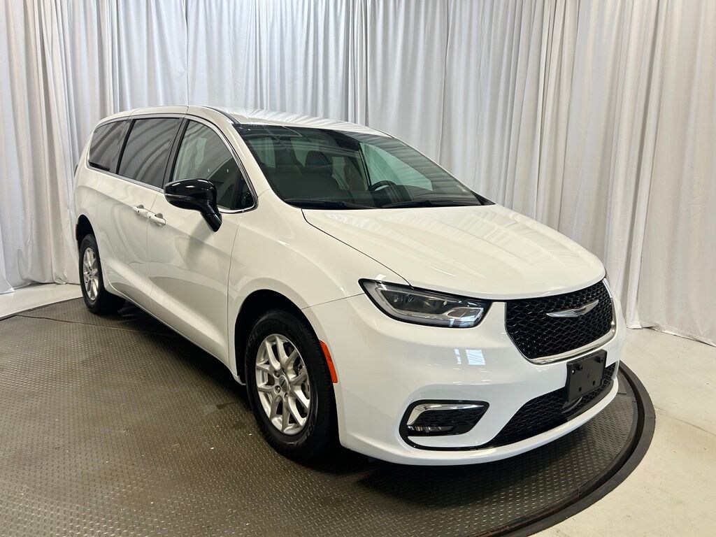 Used 2024 Chrysler Pacifica Touring L Van Passenger Van