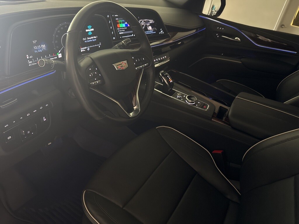 2021 Cadillac Escalade Premium Luxury photo 2