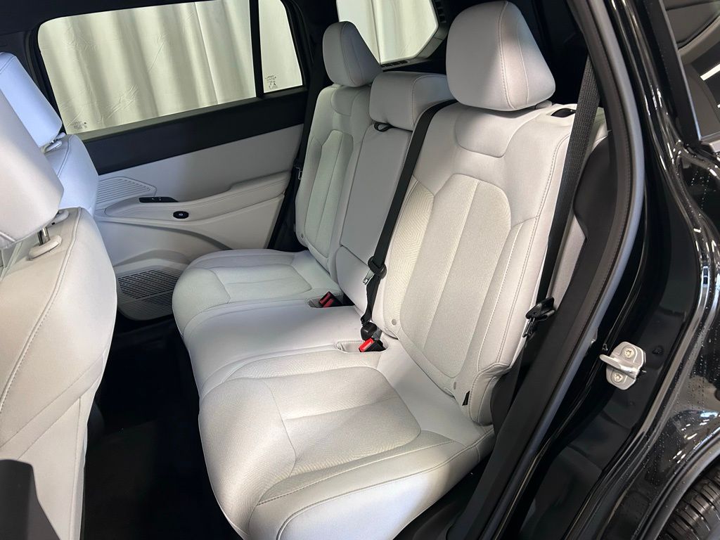 2026 Jeep Cherokee Laredo - Photo 6