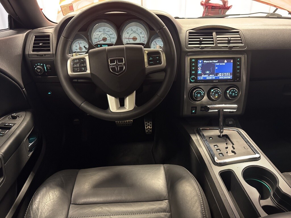 2014 Dodge Challenger R/T photo 2