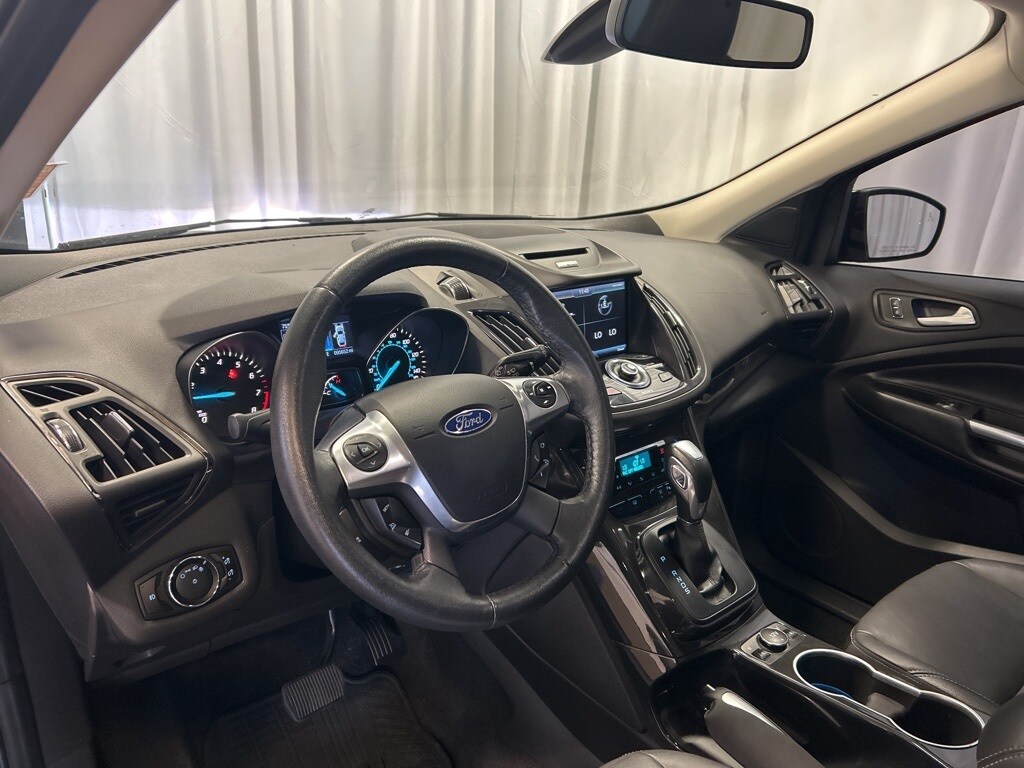 2014 Ford Escape Titanium photo 2