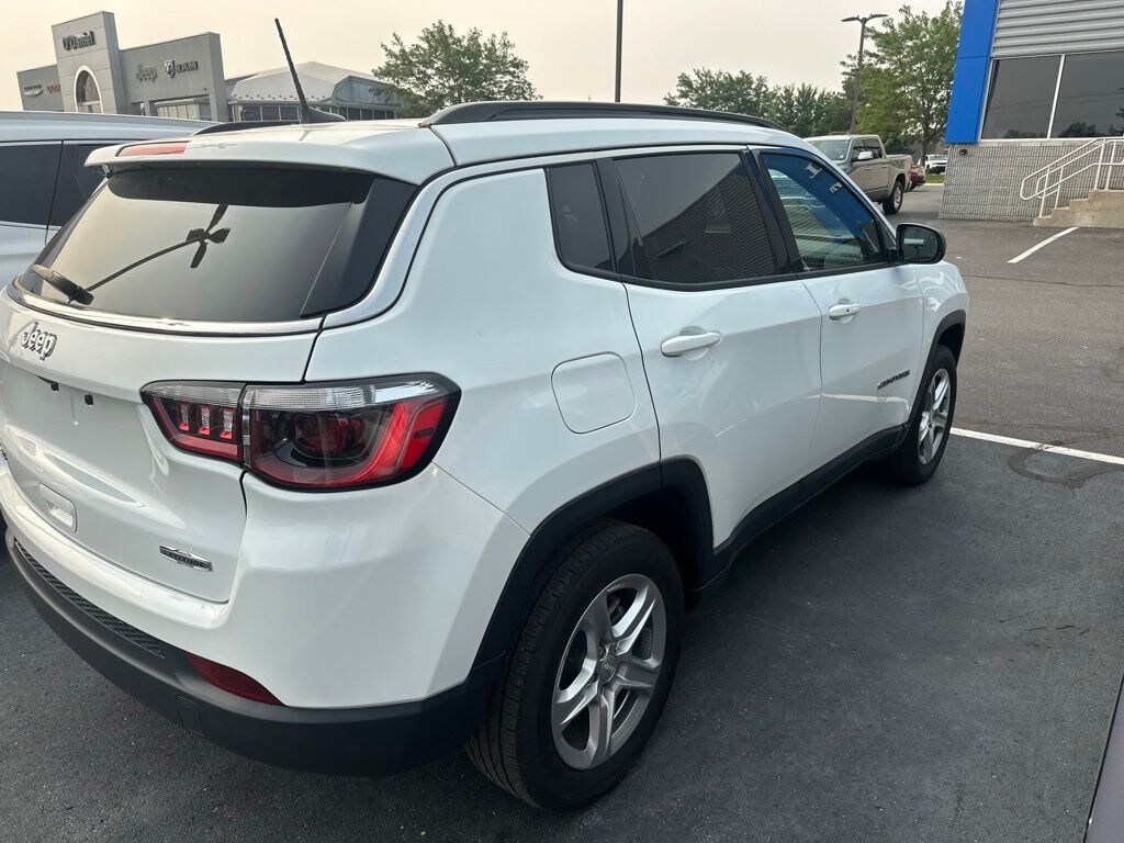 Used 2023 Jeep Compass Latitude SUV