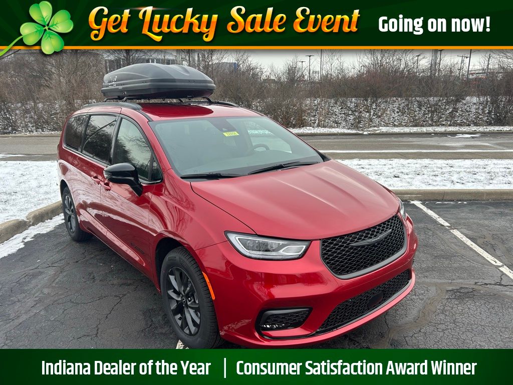 2026 Chrysler Pacifica Passenger Van 