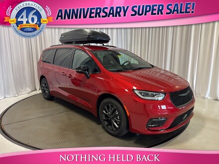 2025 Chrysler Pacifica SELECT Passenger Van