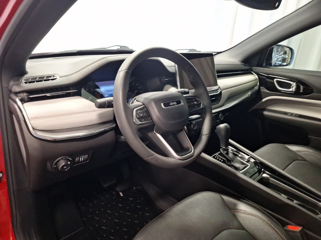 2023 Jeep Compass Limited photo 2
