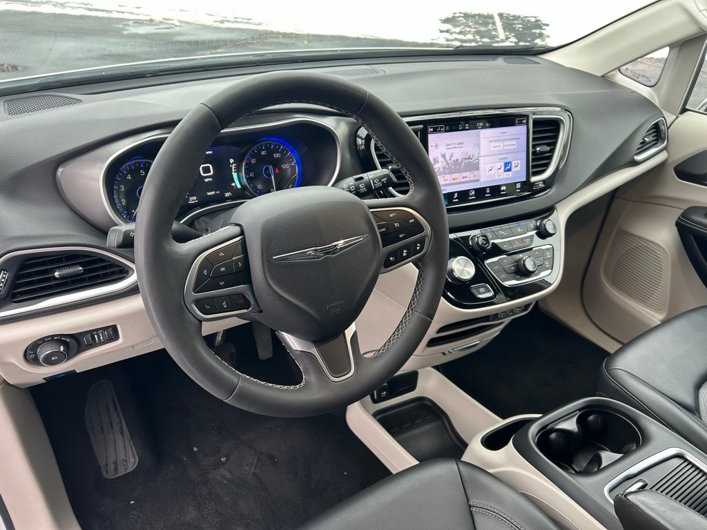 Used 2024 Chrysler Pacifica Touring L Van Passenger Van
