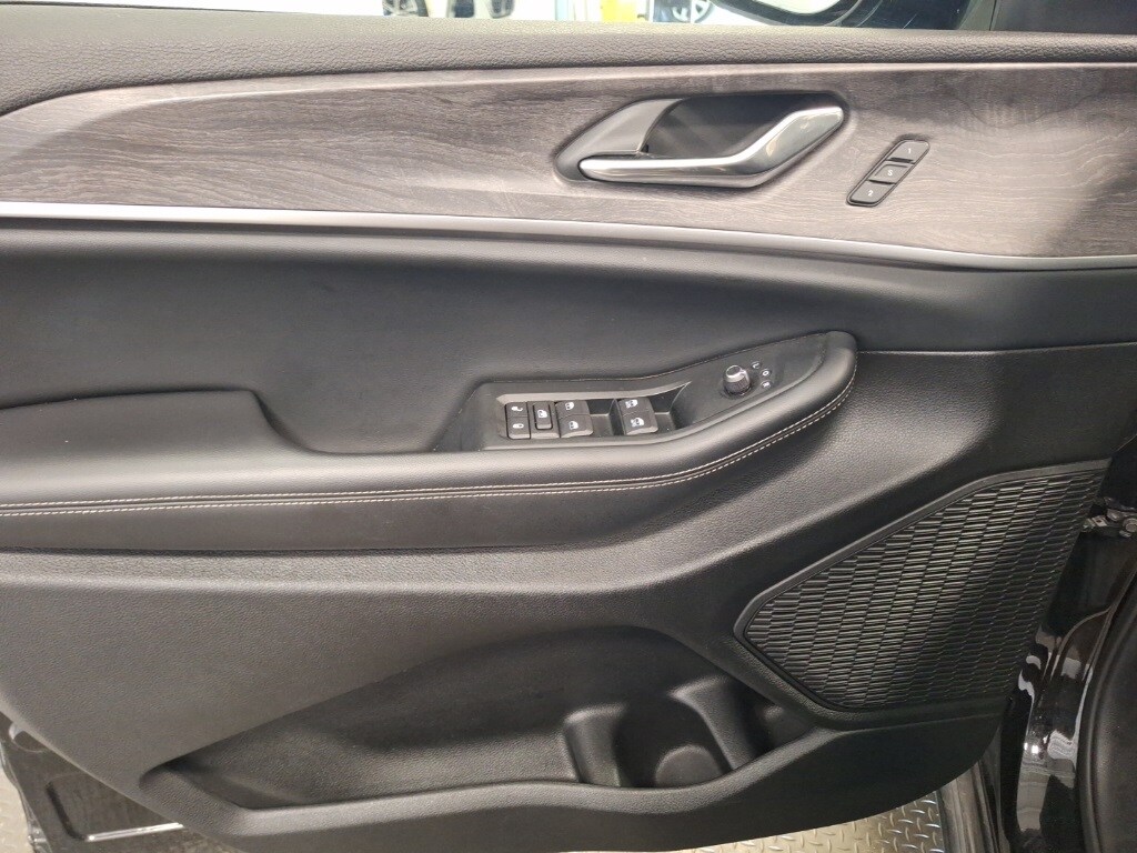 2024 Jeep Grand Cherokee Limited photo 4