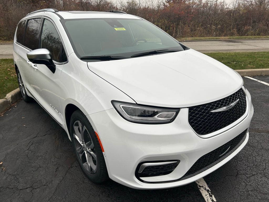 2026 Chrysler Pacifica Pinnacle - Photo 21