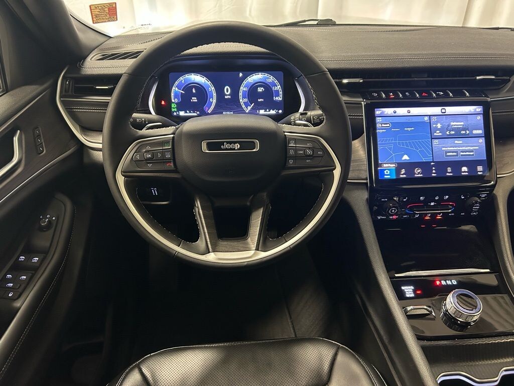 Used 2024 Jeep Grand Cherokee L Limited SUV