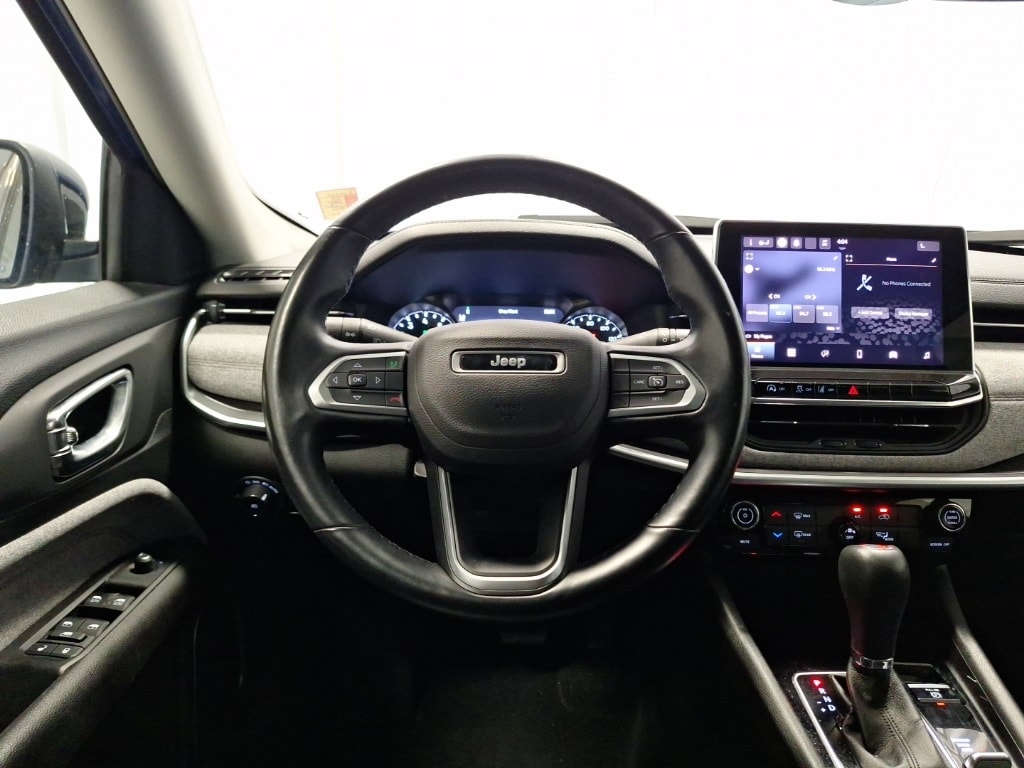 2022 Jeep Compass Latitude Lux photo 3