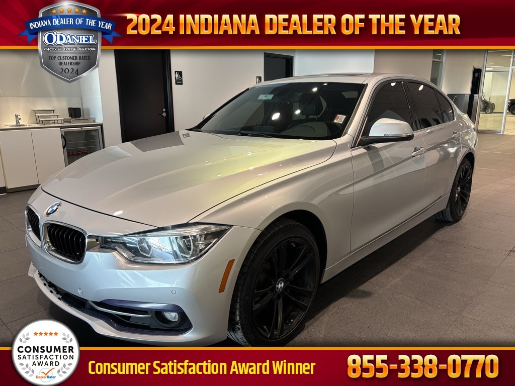 2017 BMW 3 Series 330i's photo