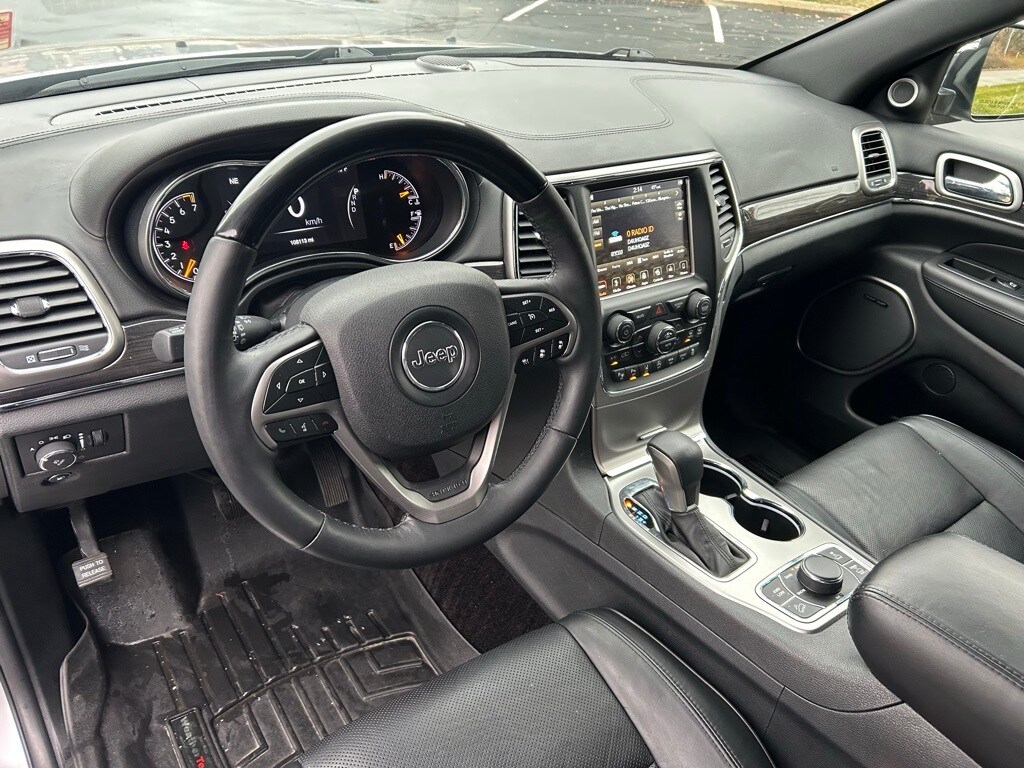 2018 Jeep Grand Cherokee Overland photo 2