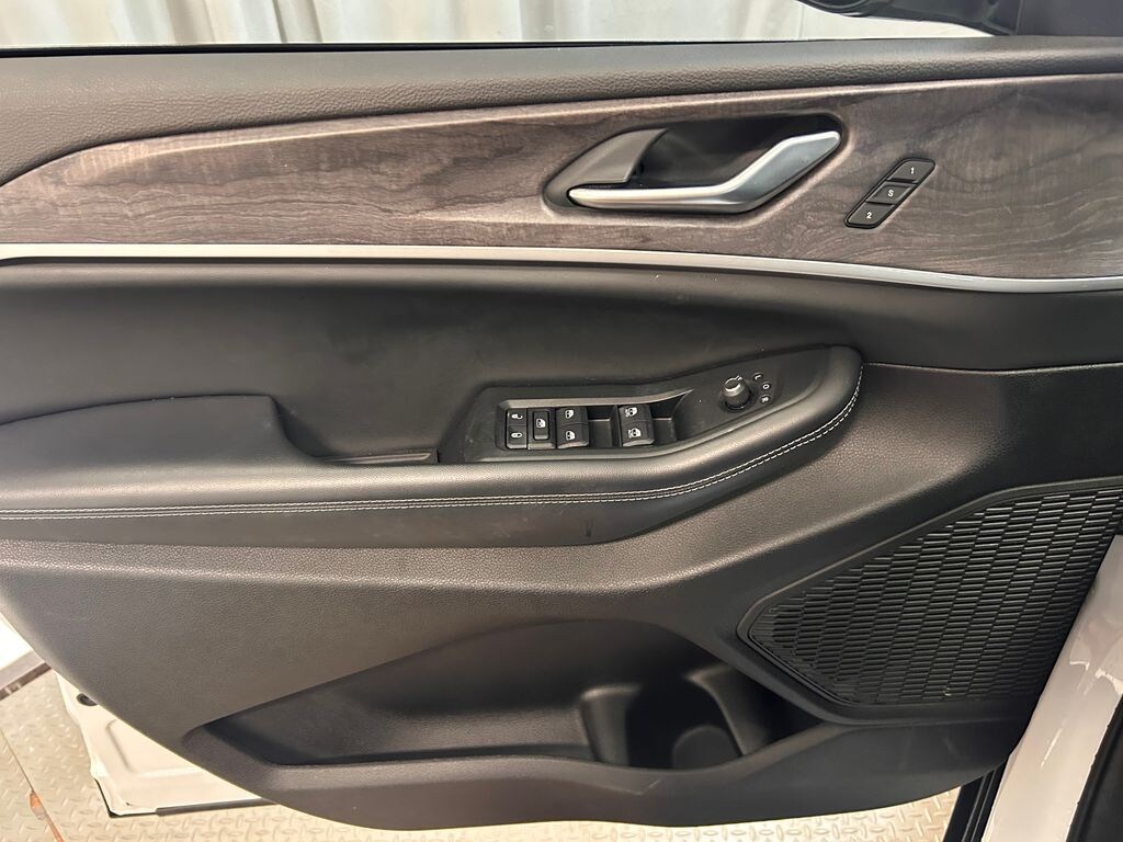 Used 2023 Jeep Grand Cherokee L Limited SUV