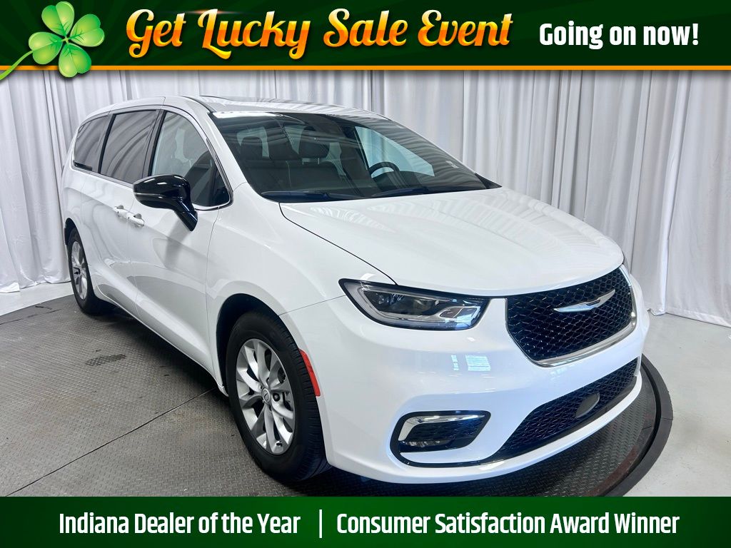 2026 Chrysler Pacifica Van Passenger Van 