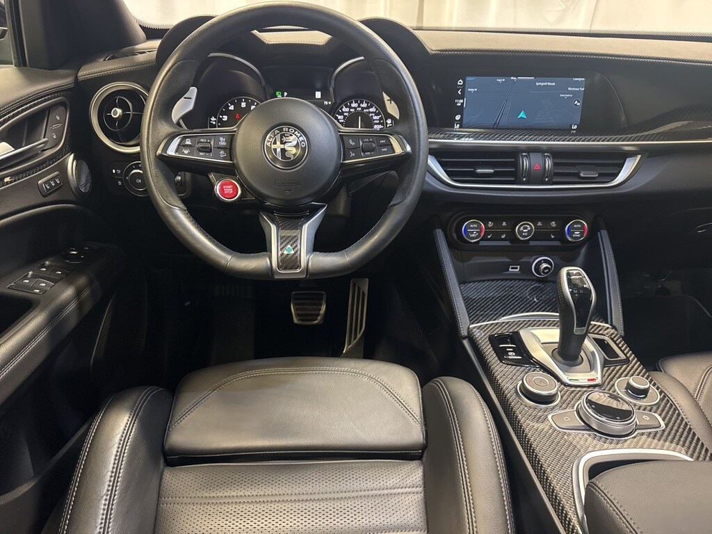 2022 Alfa Romeo Stelvio Quadrifoglio photo 2
