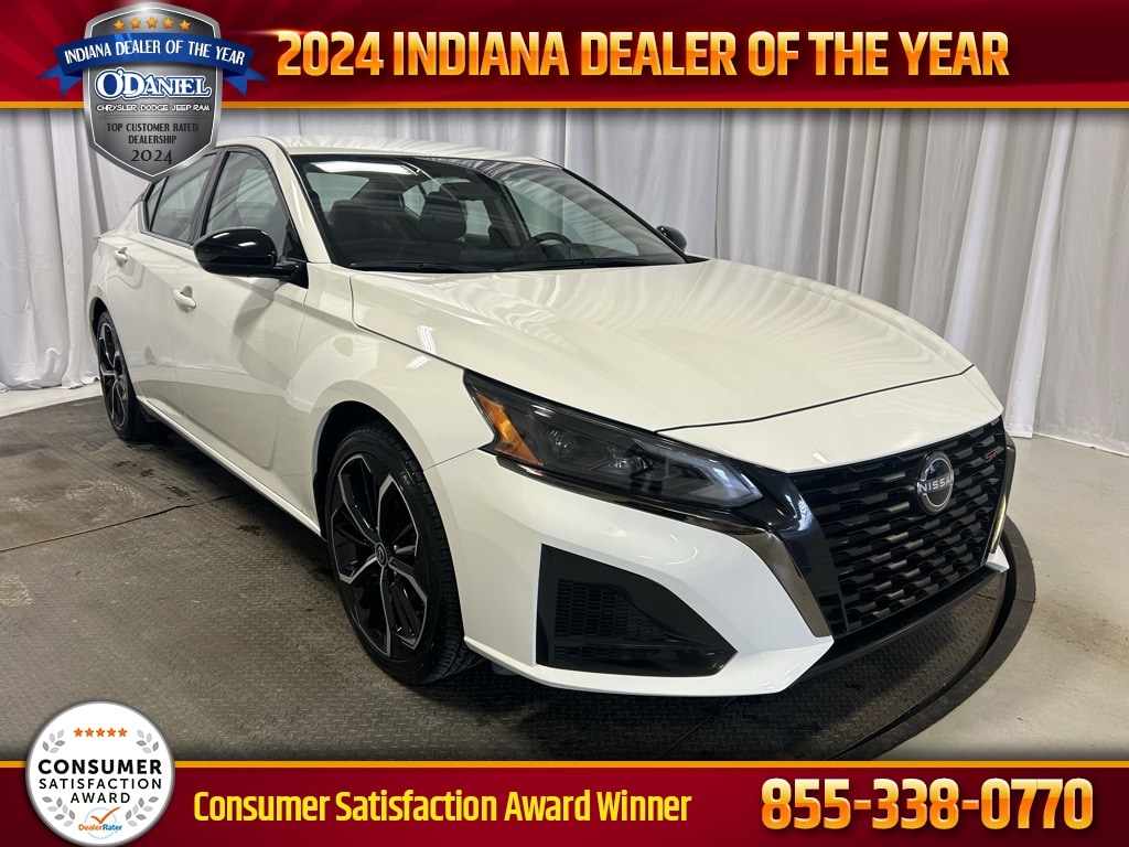 Used 2025 Nissan Altima SR Sedan