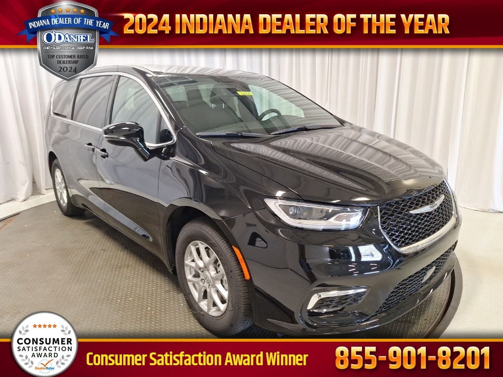 2026 Chrysler Pacifica Select's photo