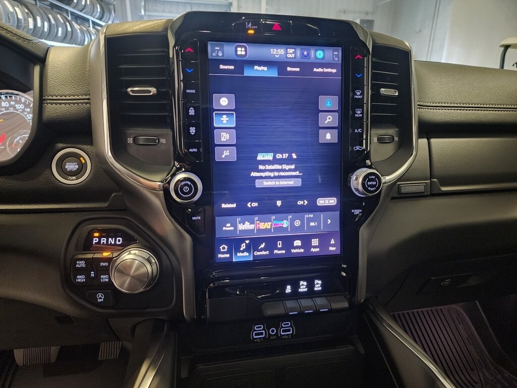 2025 Ram 1500 Laramie photo 3