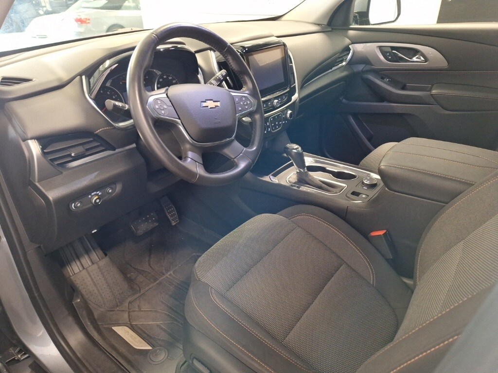 2019 Chevrolet Traverse Cloth 1LT photo 2