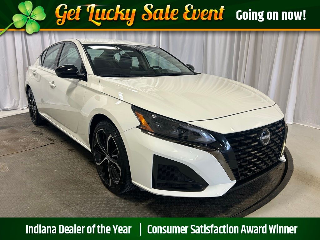 Used 2025 Nissan Altima SR Sedan