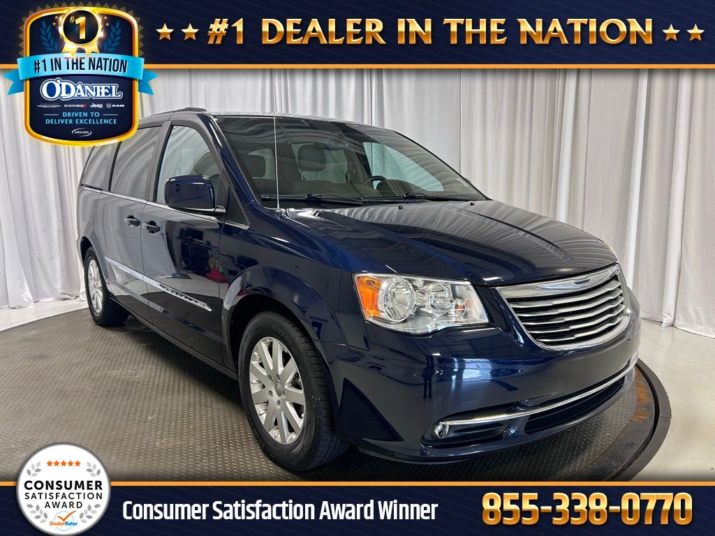 2016 Chrysler Town & Country Touring