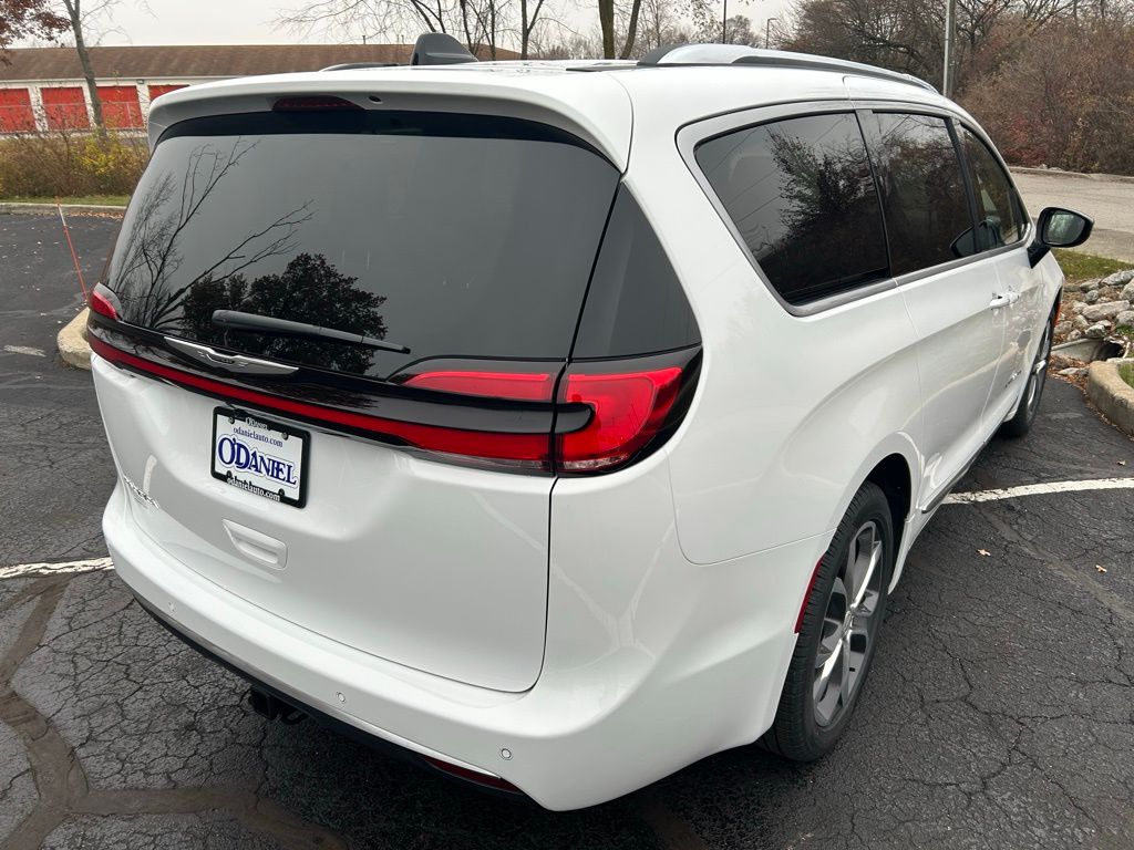 2026 Chrysler Pacifica Pinnacle - Photo 27