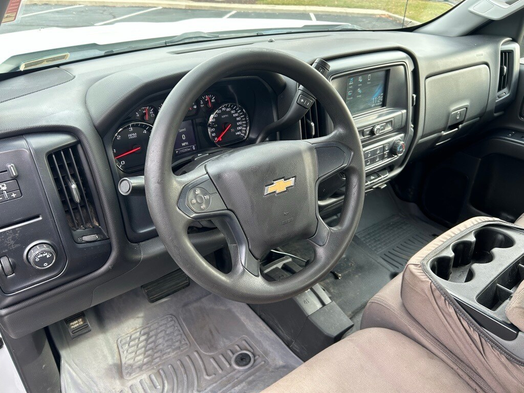 2018 Chevrolet Silverado 1500 photo 2