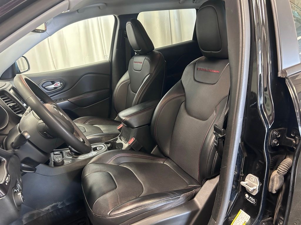 Used 2022 Jeep Cherokee Trailhawk SUV
