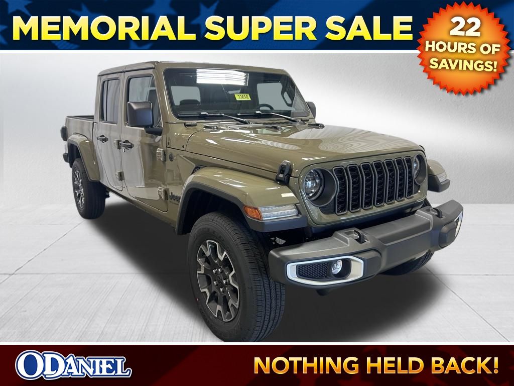 2026 Jeep Gladiator Sahara Auto's photo