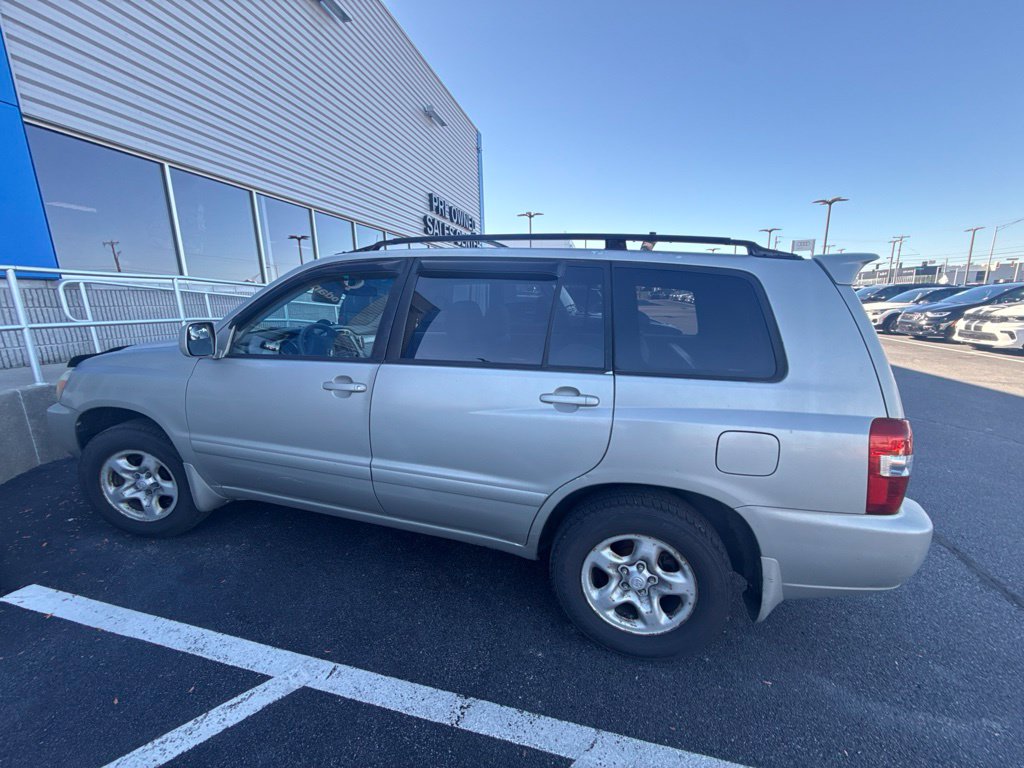 Used 2007 Toyota Highlander Base with VIN JTEGD21A170162683 for sale in Fort Wayne, IN